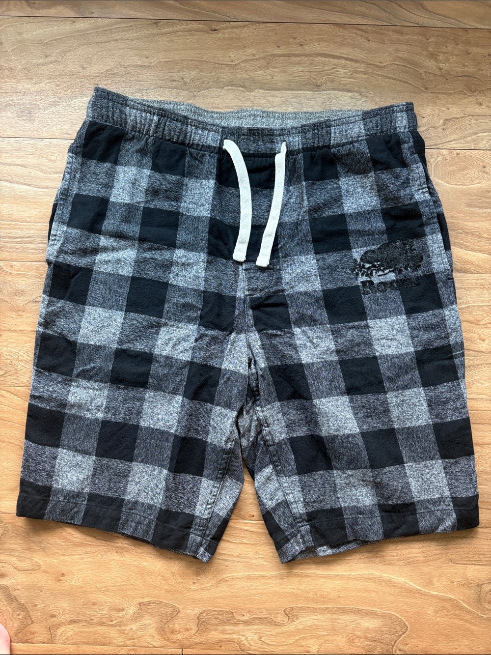 Roots Men's Black & Gray Plaid Drawstring Pyjamas Shorts